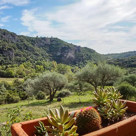 2 Bedroom Lovely In Roquebrun