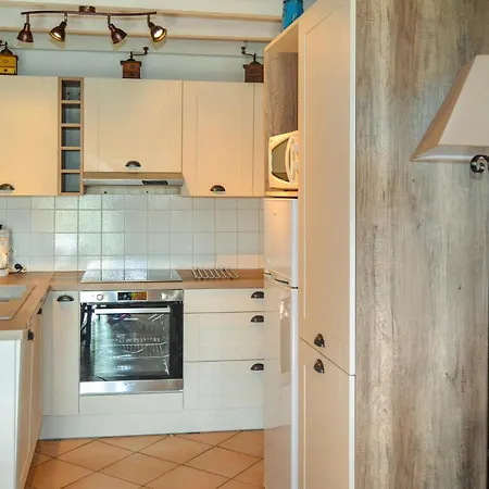 Feriehus 2 Bedroom Cozy Home In Roquebrun *